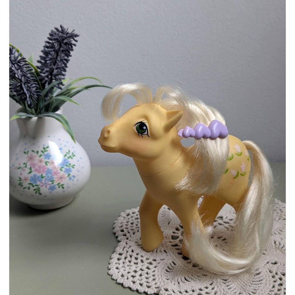 Vintage G1 My Little Pony Posey 1984 Yellow Tulip Pony Hasbro Hong Kong